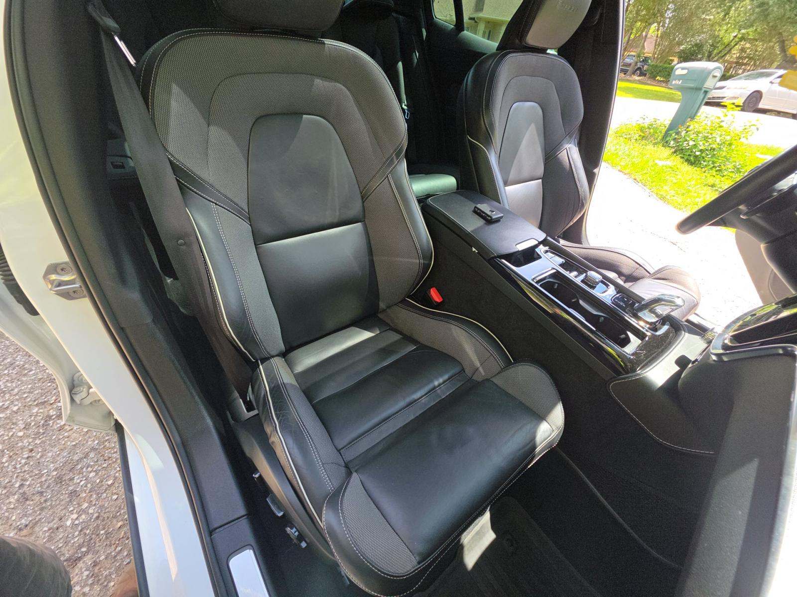 2019 Volvo S60 Plug-In Hybrid T8 R-Design AWD