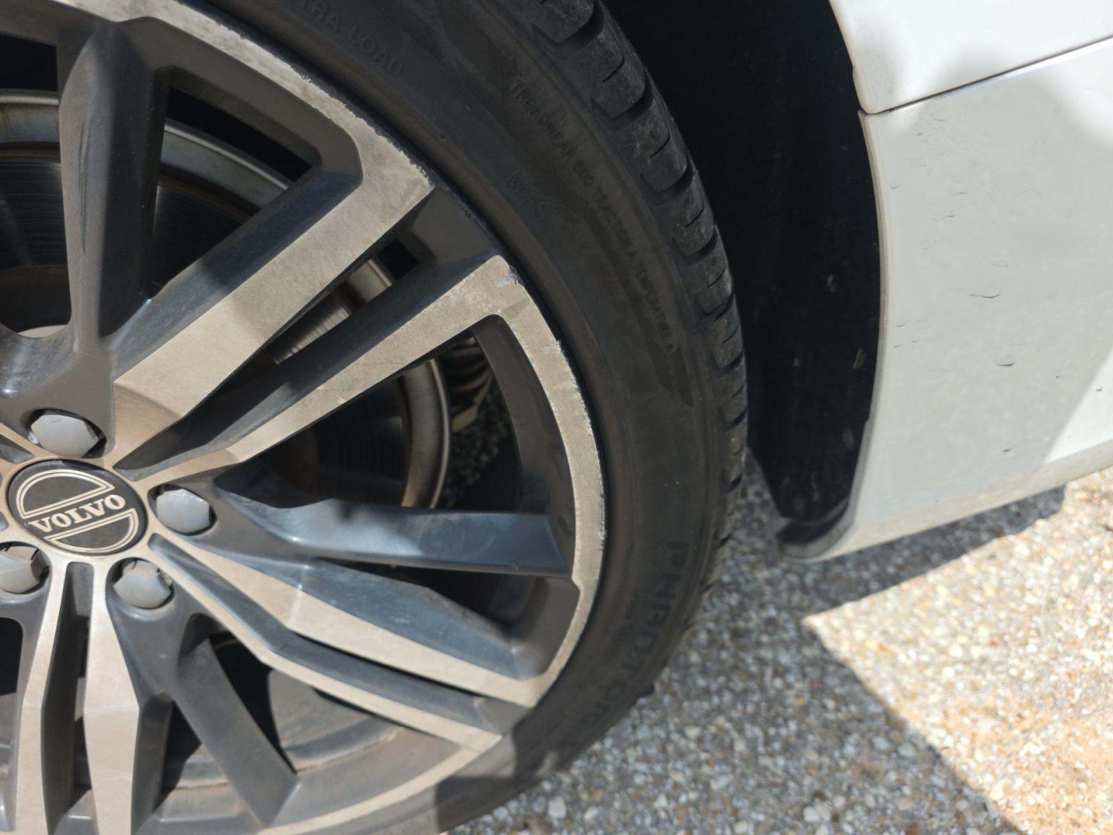 2019 Volvo S60 Plug-In Hybrid T8 R-Design AWD