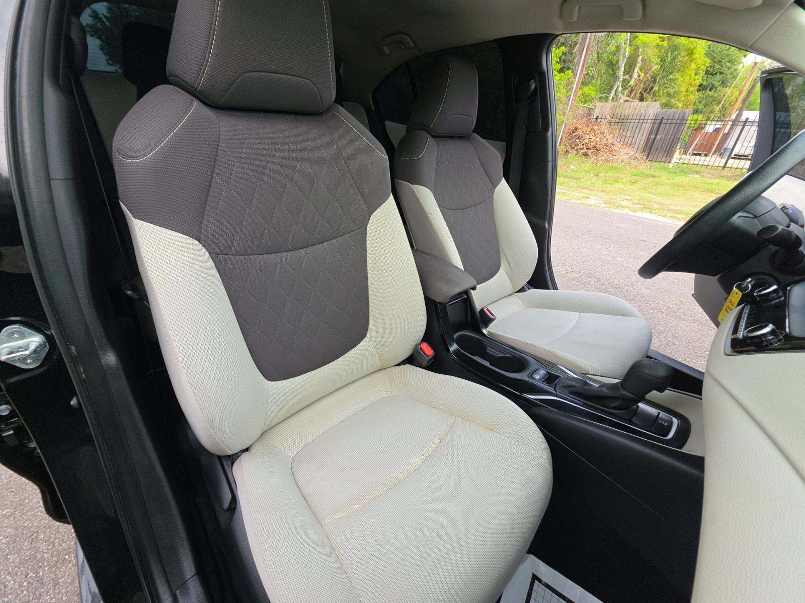 2022 Toyota Corolla LE FWD