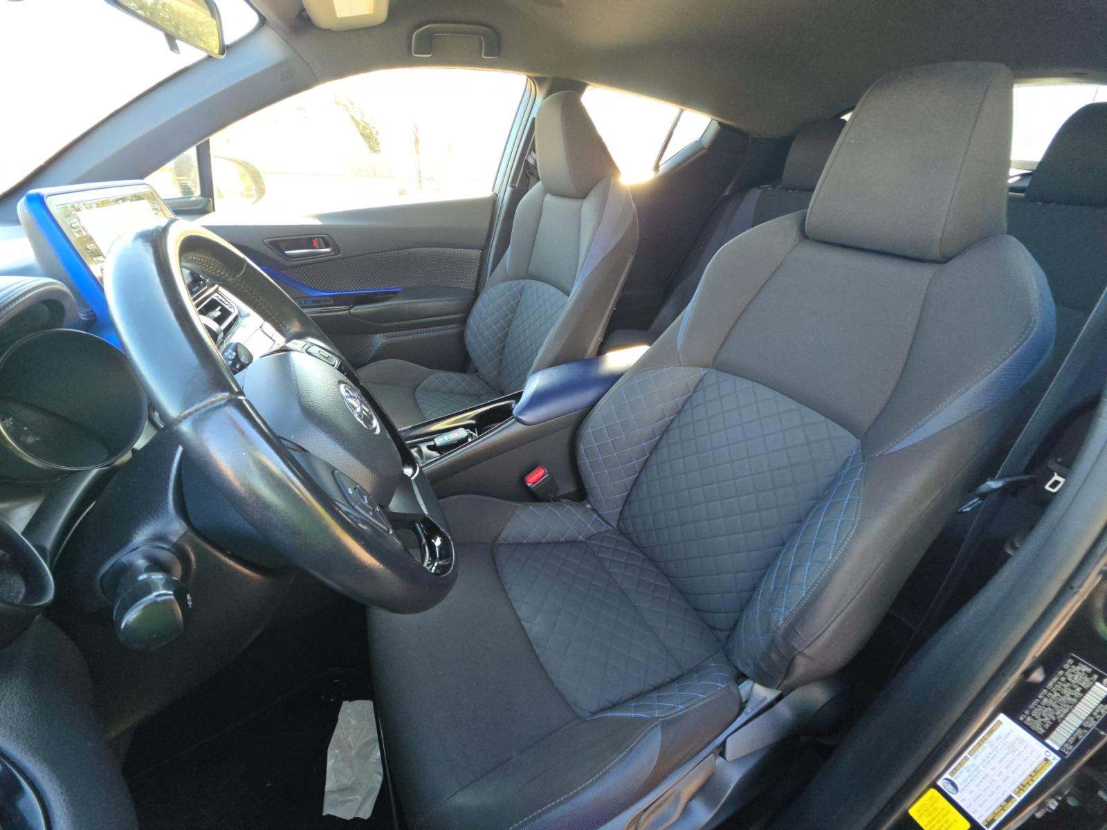 2020 Toyota C-HR XLE FWD