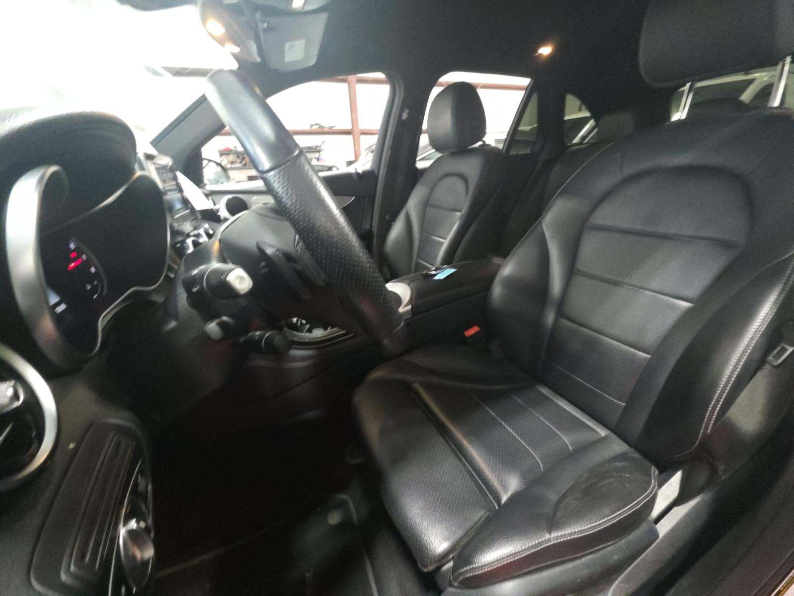 2019 Mercedes-Benz GLC GLC 300 RWD