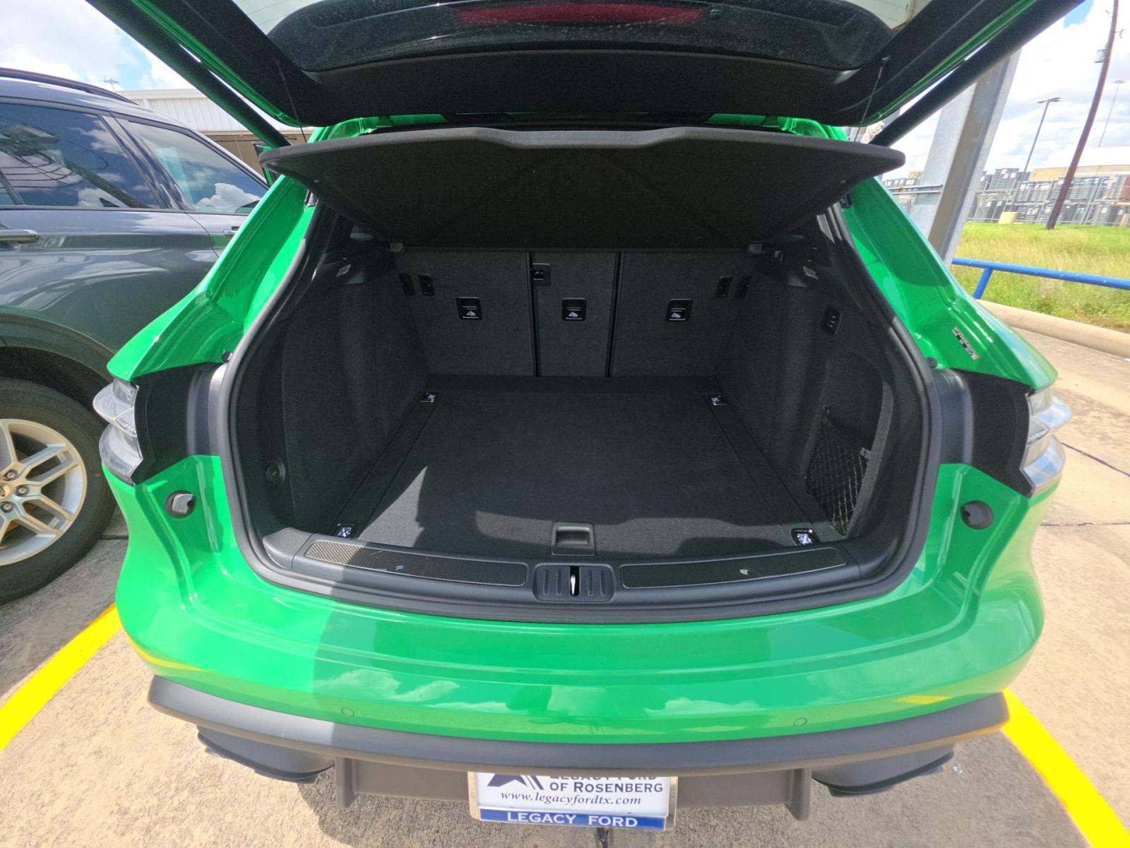 2024 Porsche Macan GTS AWD