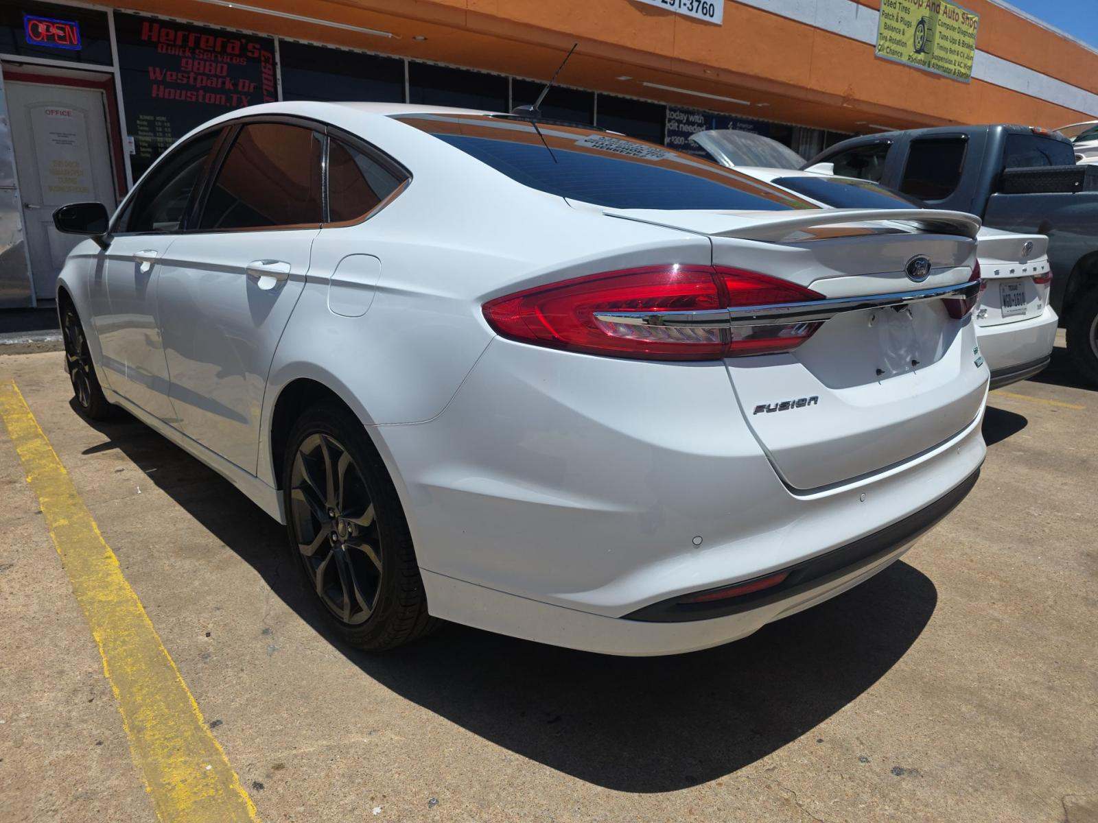 FORD FUSION - 2