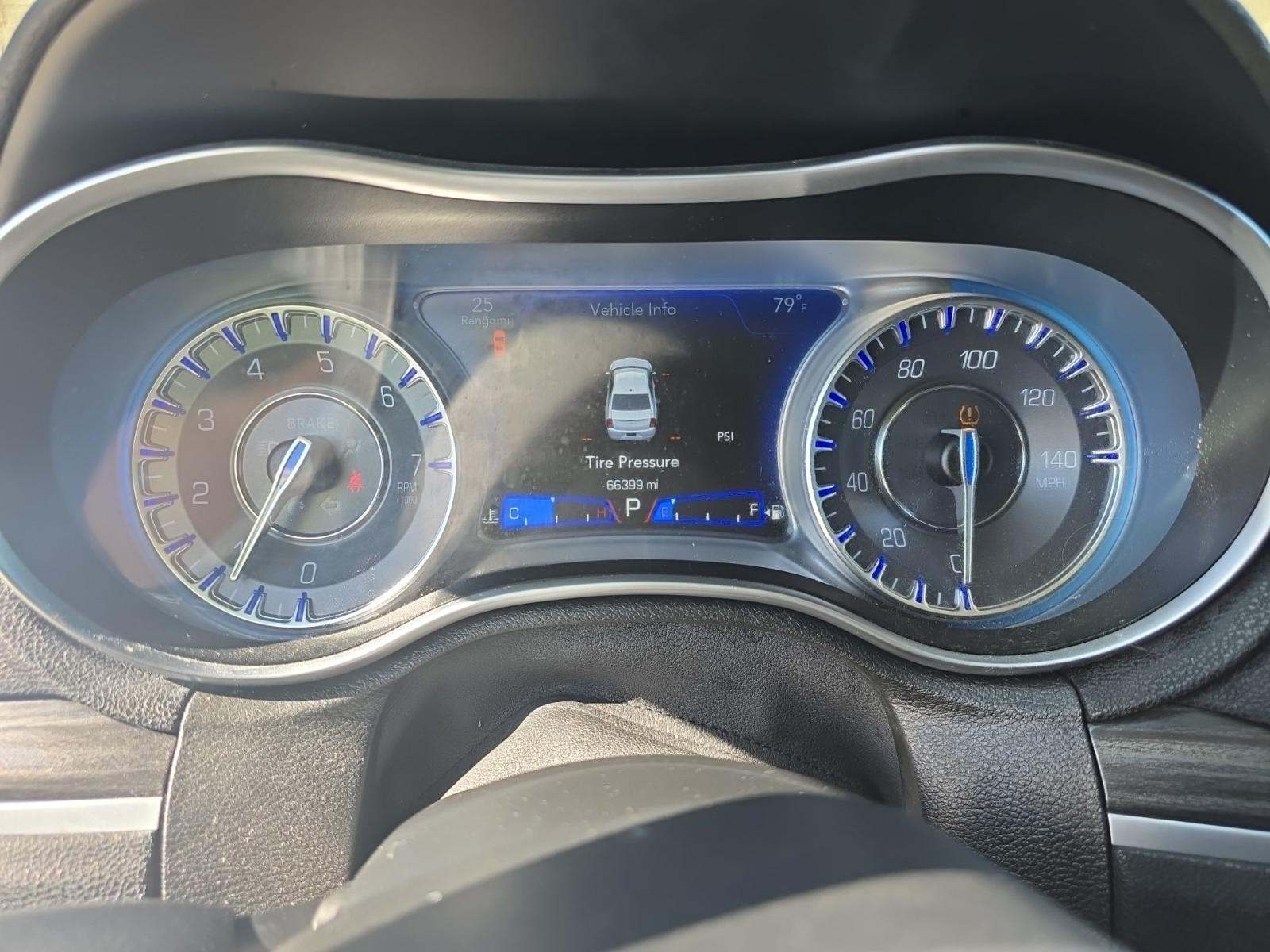 2022 Chrysler 300 Touring RWD