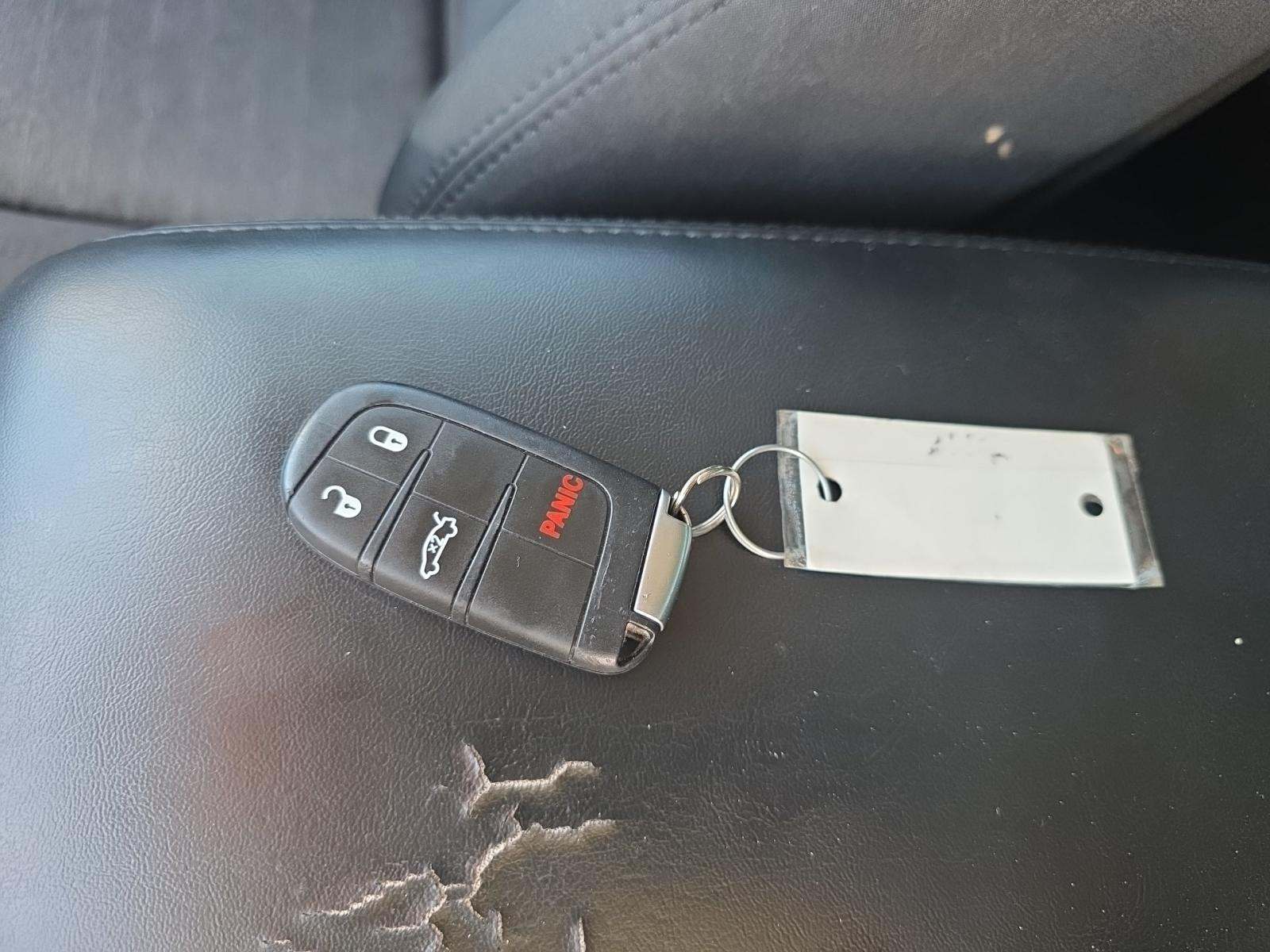 2022 Chrysler 300 Touring RWD