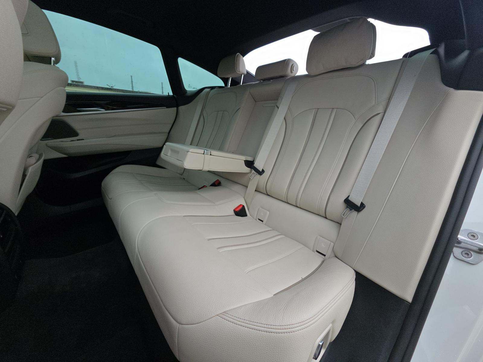 BMW 6 SERIES - 9
