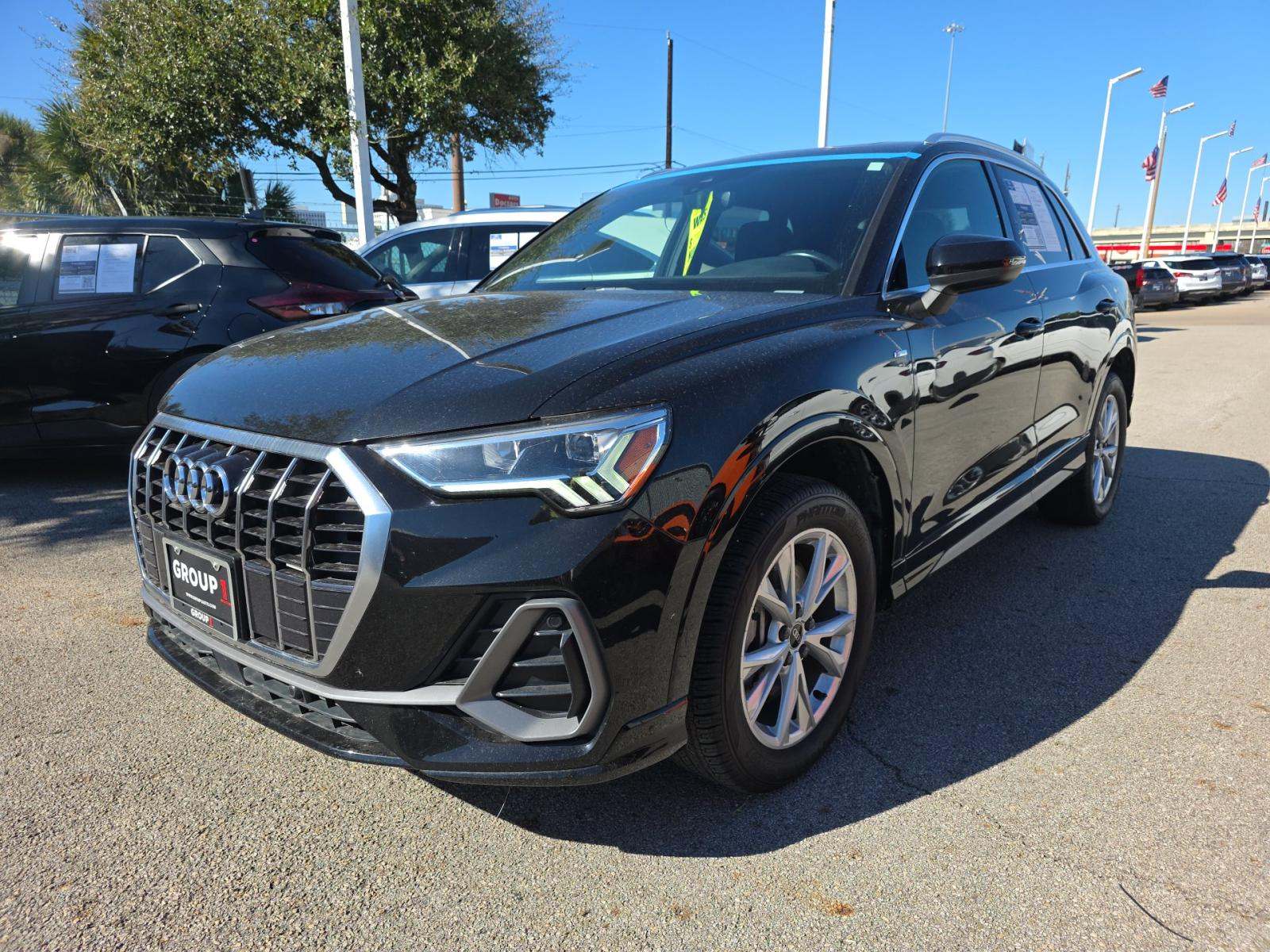 2023 Audi Q3 S line Premium AWD