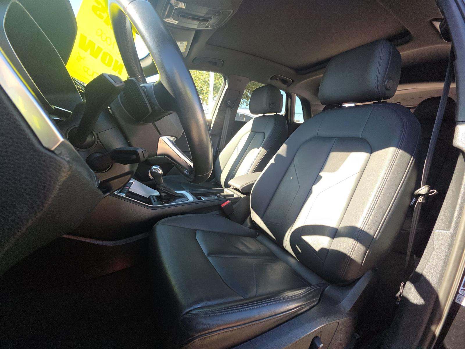 2023 Audi Q3 S line Premium AWD