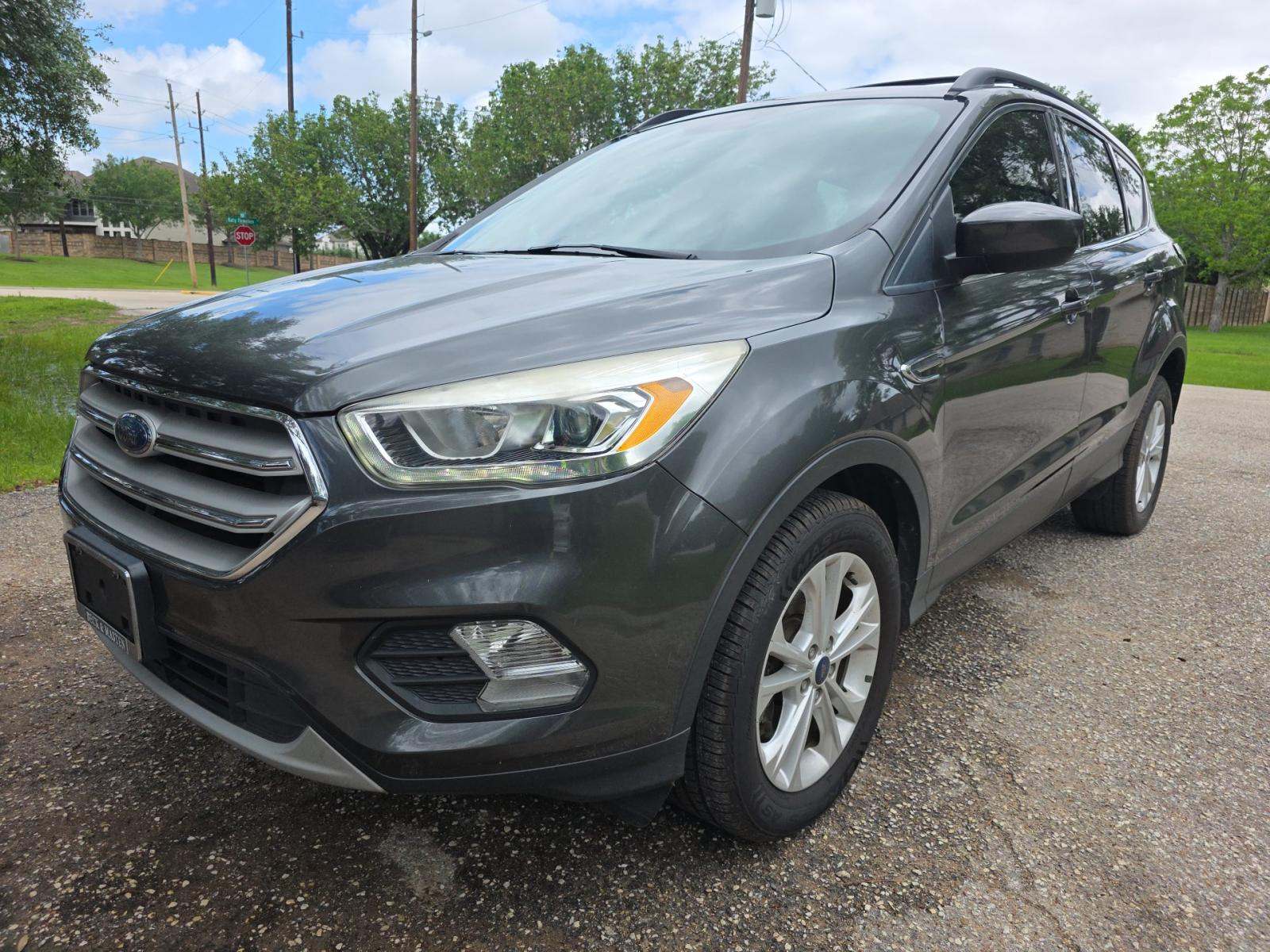 FORD ESCAPE - 1