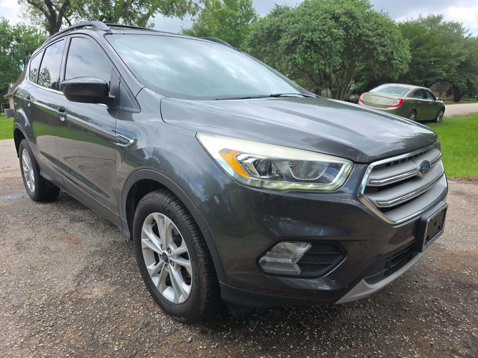 FORD ESCAPE - 4