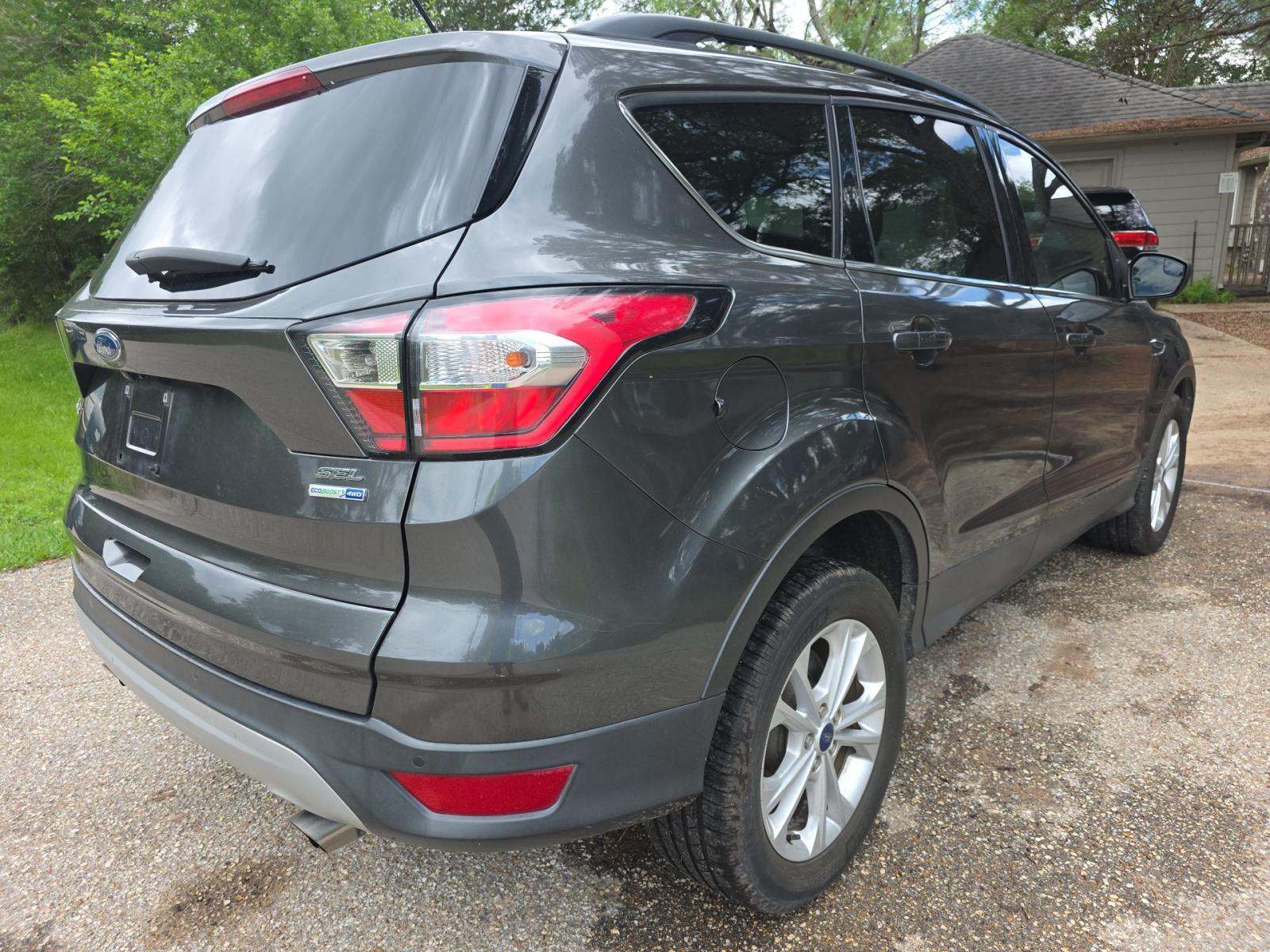 FORD ESCAPE - 3