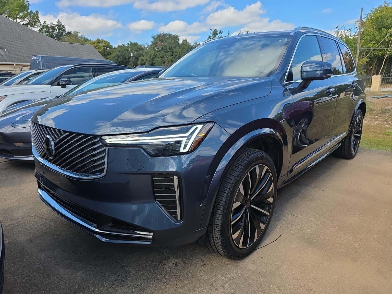 2025 Volvo XC90 B6 Plus AWD
