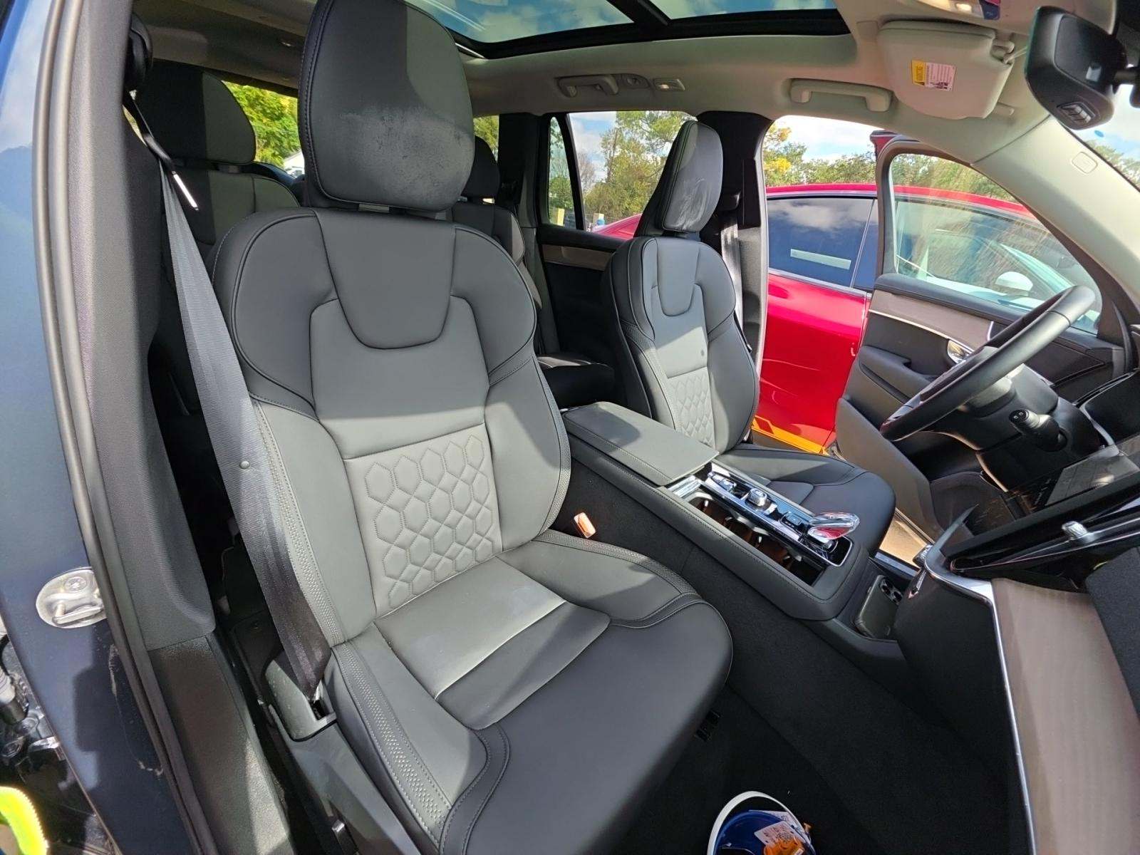 2025 Volvo XC90 B6 Plus AWD