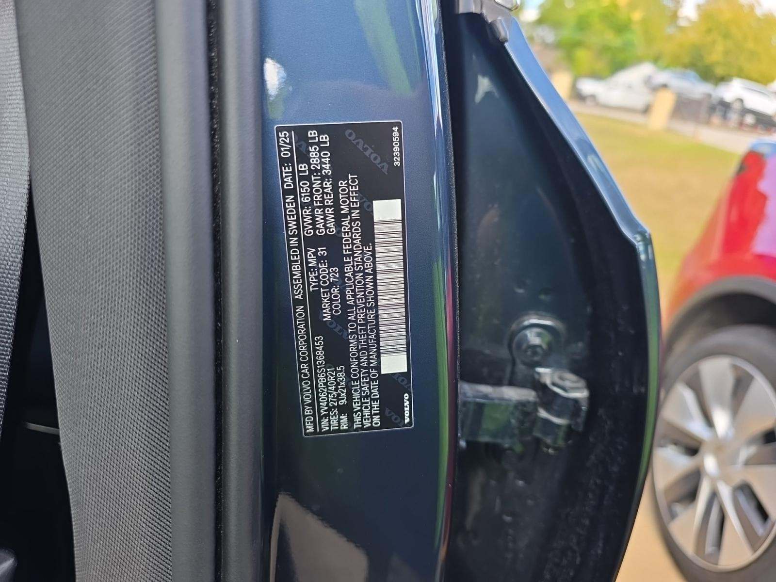 2025 Volvo XC90 B6 Plus AWD