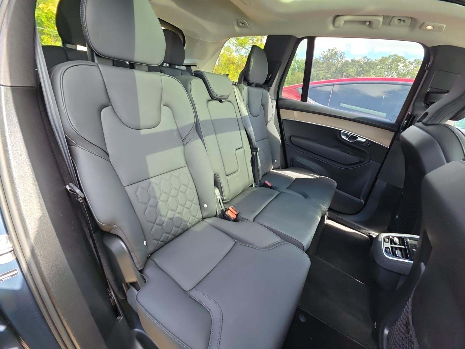 2025 Volvo XC90 B6 Plus AWD