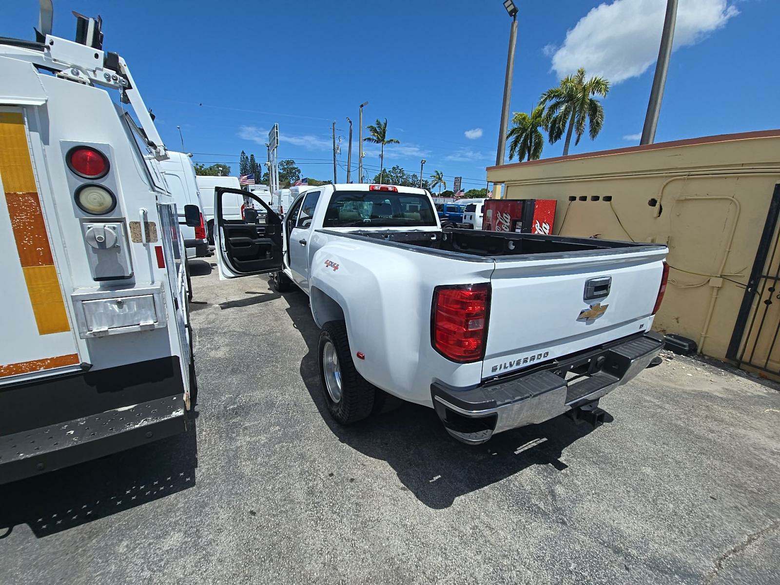 2015 Chevrolet Silverado 3500HD LT AWD