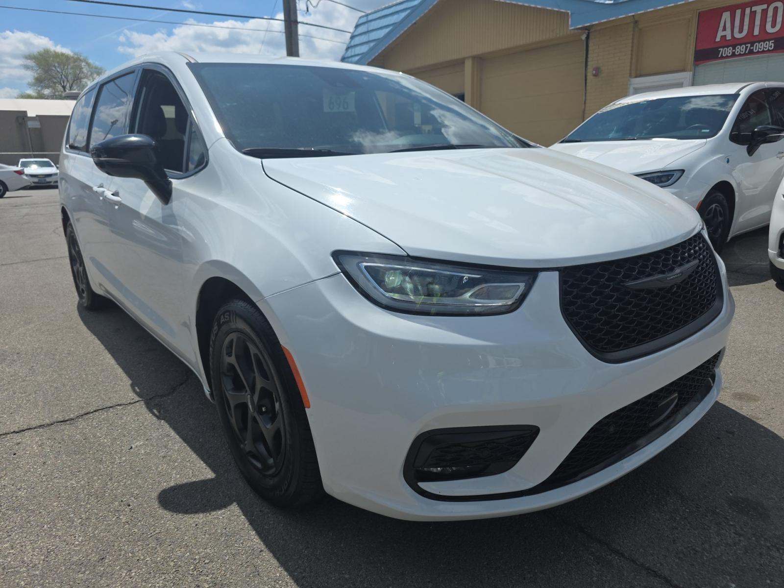 2024 Chrysler Pacifica Hybrid Select S Appearance FWD
