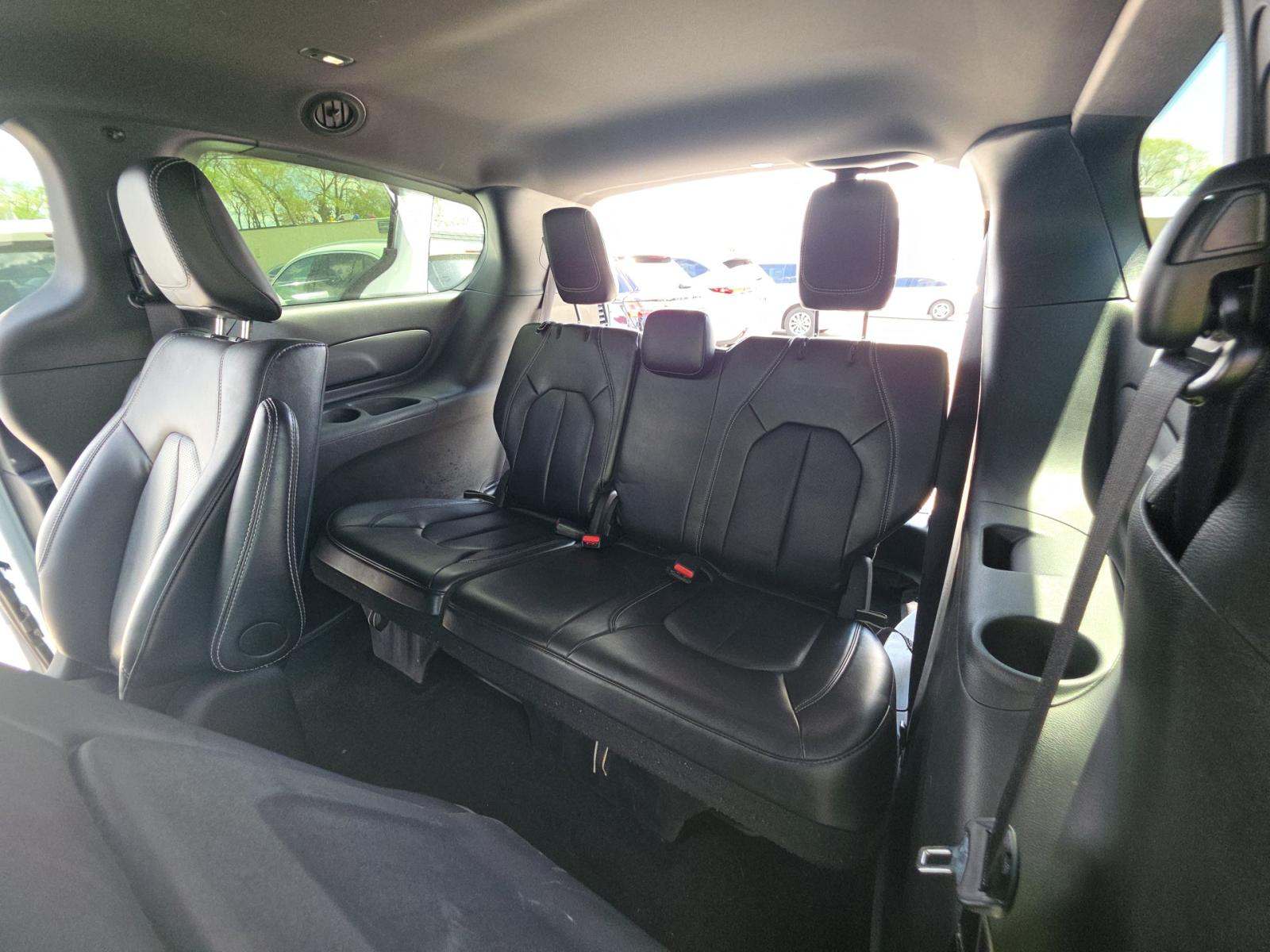 2024 Chrysler Pacifica Hybrid Select S Appearance FWD