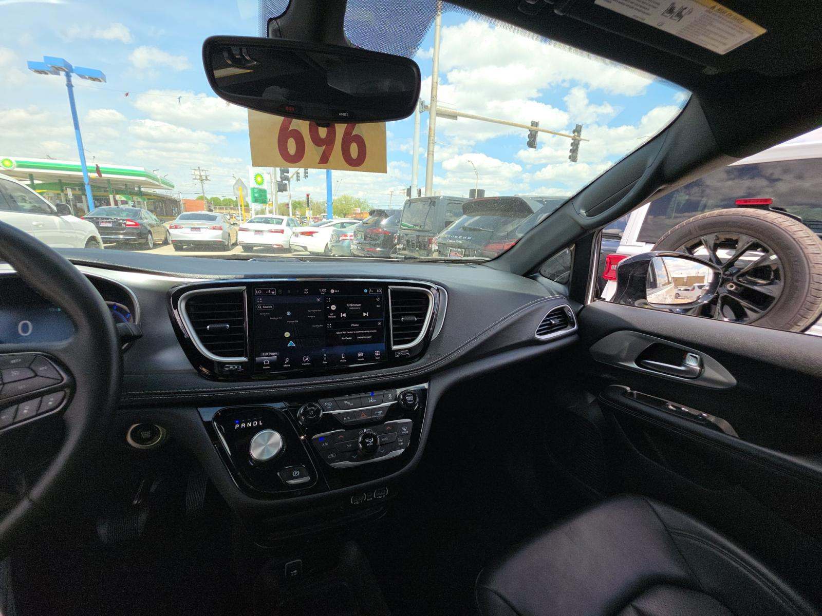 2024 Chrysler Pacifica Hybrid Select S Appearance FWD