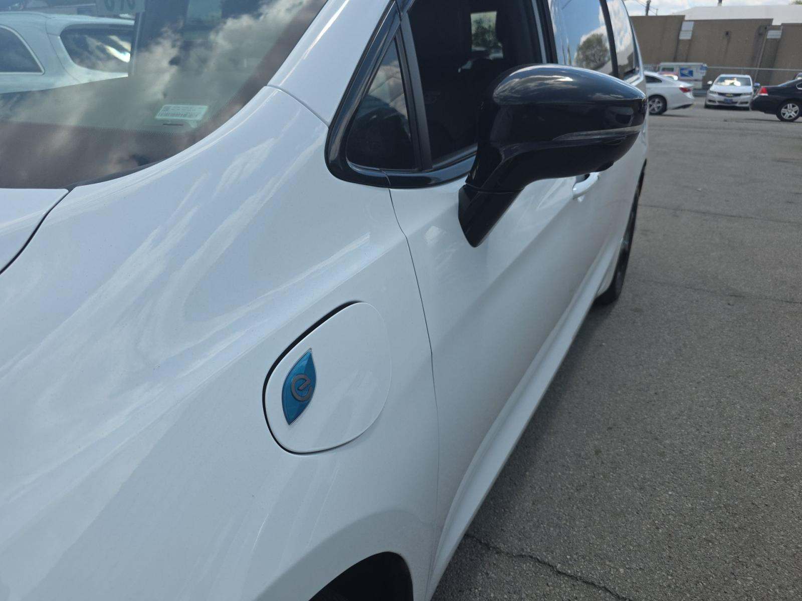 2024 Chrysler Pacifica Hybrid Select S Appearance FWD