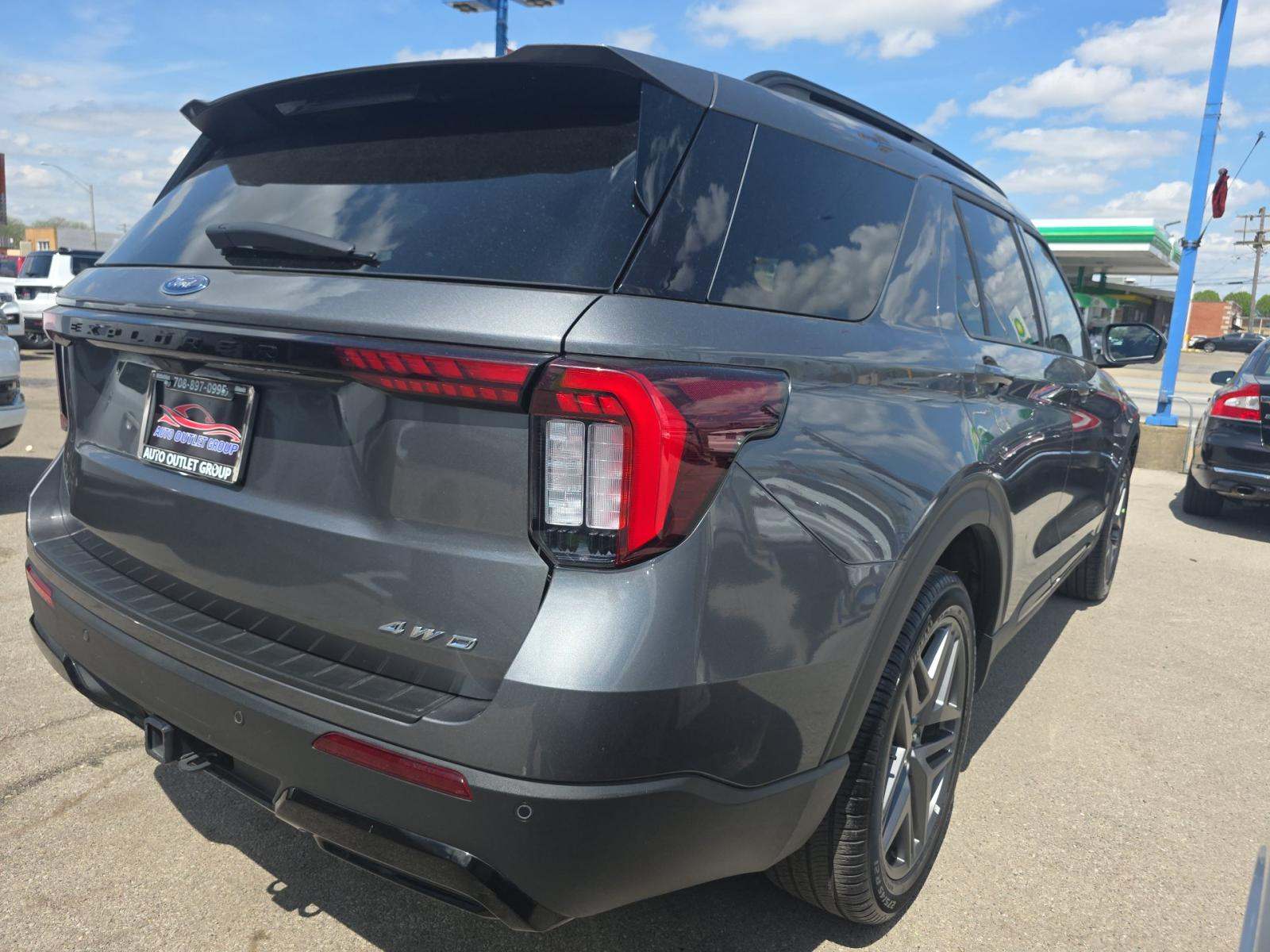 FORD EXPLORER - 3