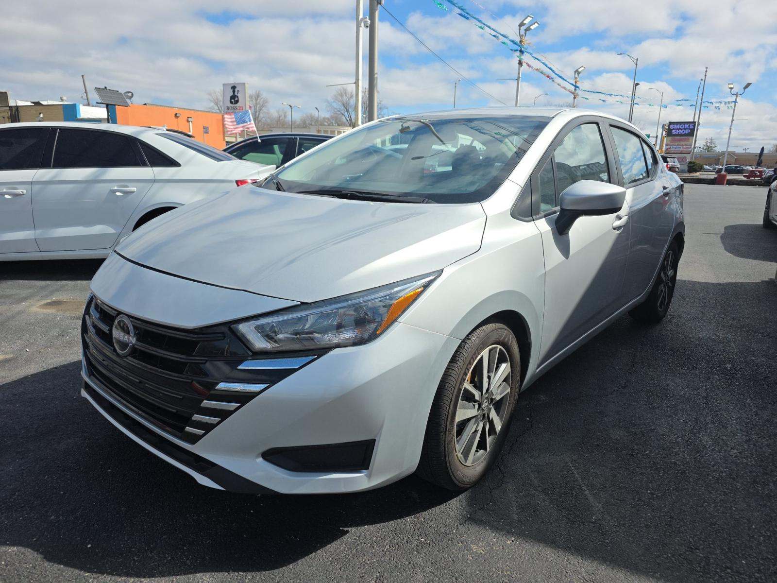 NISSAN VERSA - 1