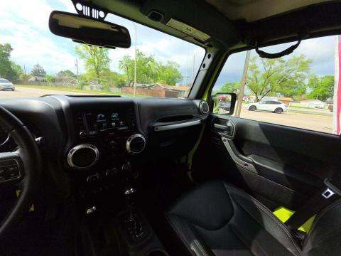 JEEP UNLIMITED SAHARA - 10