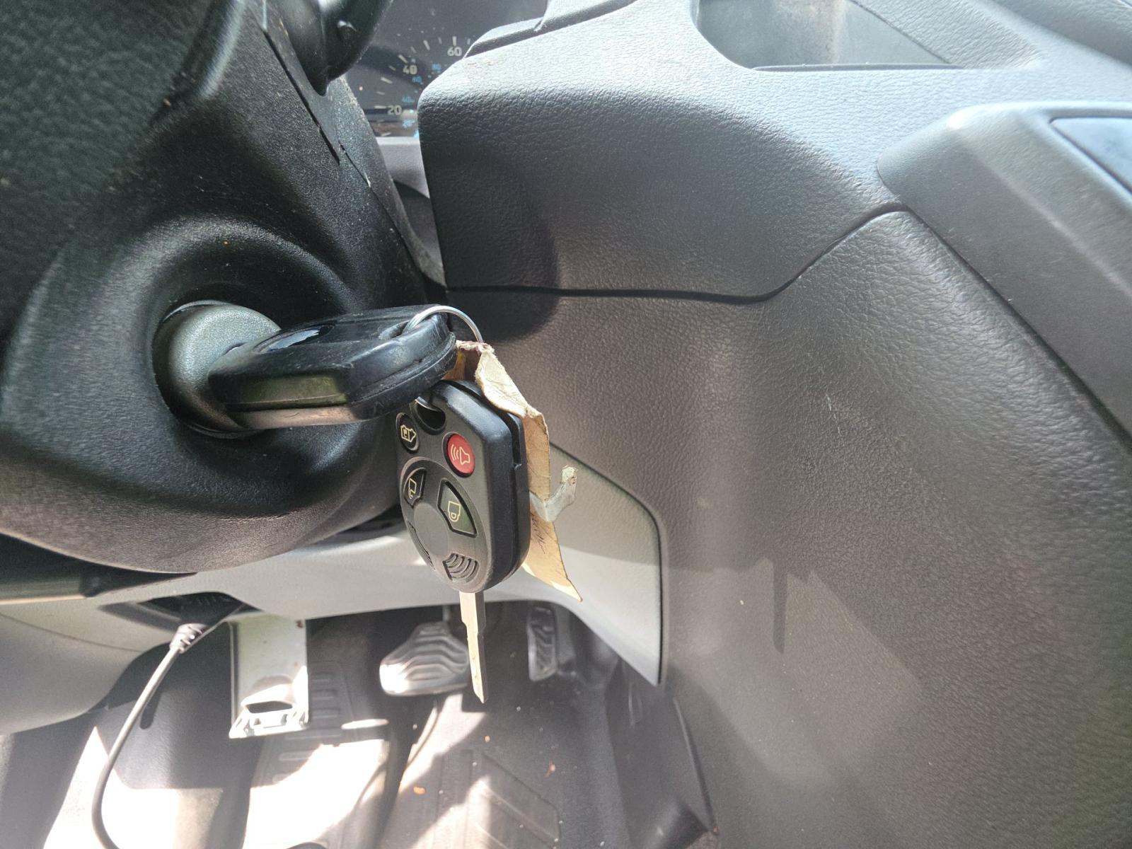 FORD TRANSIT 150 - 8