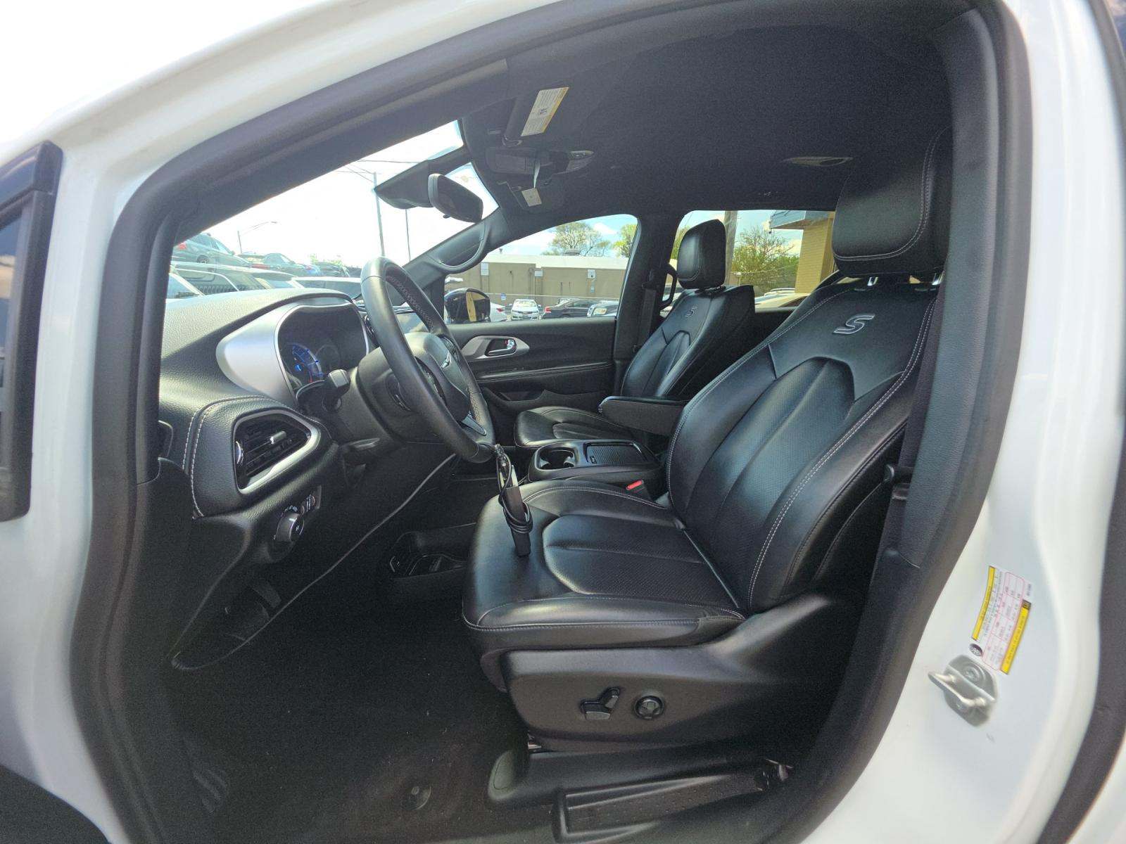 2024 Chrysler Pacifica Hybrid Select S Appearance FWD