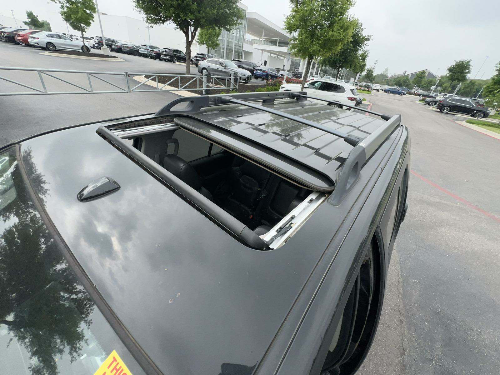 2012 Nissan Pathfinder LE RWD