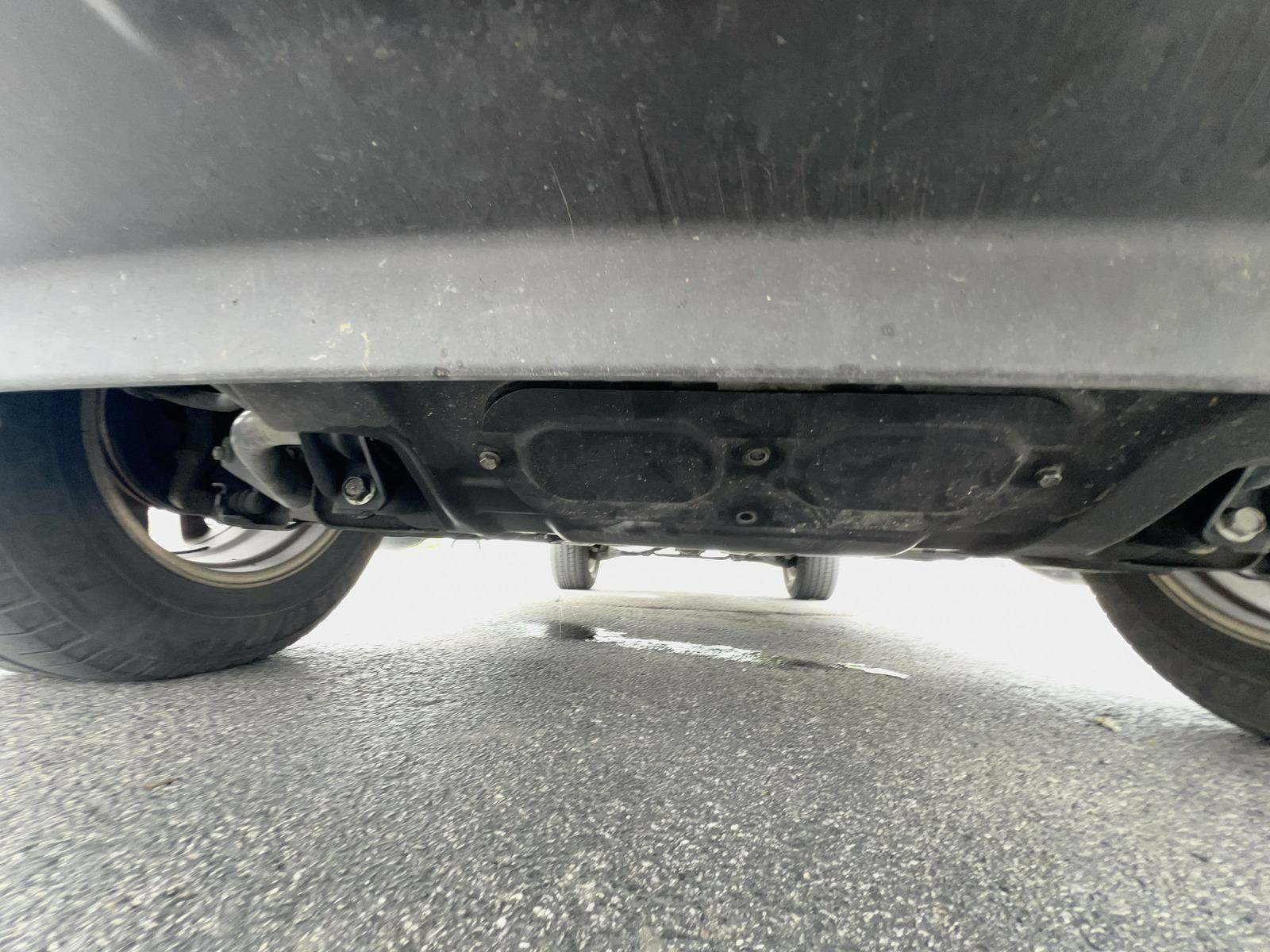 2012 Nissan Pathfinder LE RWD