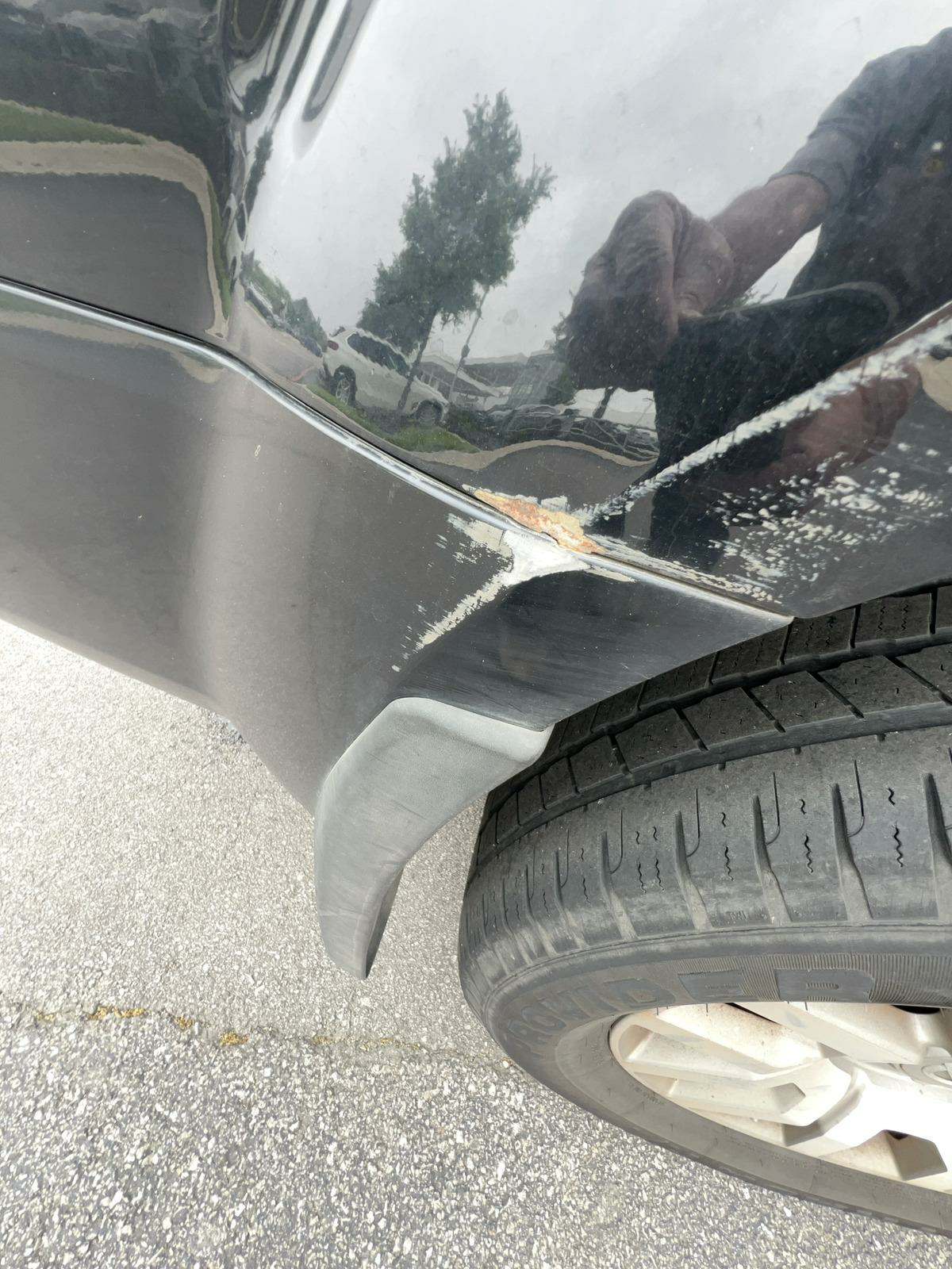 2012 Nissan Pathfinder LE RWD