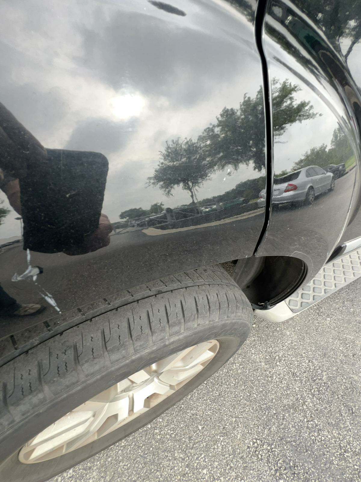 2012 Nissan Pathfinder LE RWD