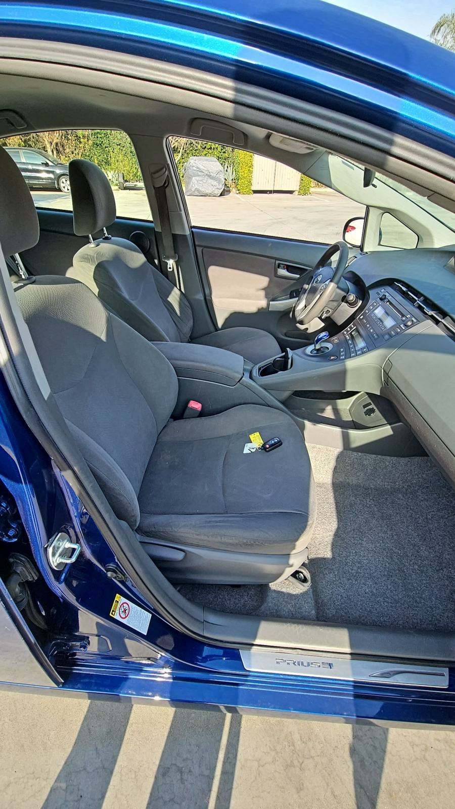 2011 Toyota Prius III FWD