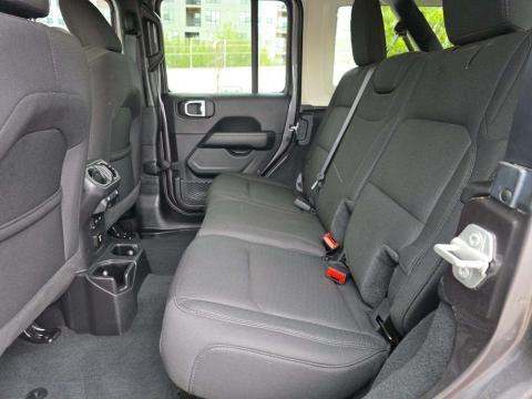 JEEP UNLIMITED SAHARA - 9