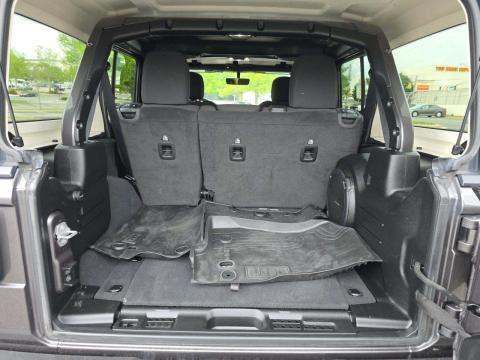 JEEP UNLIMITED SAHARA - 10