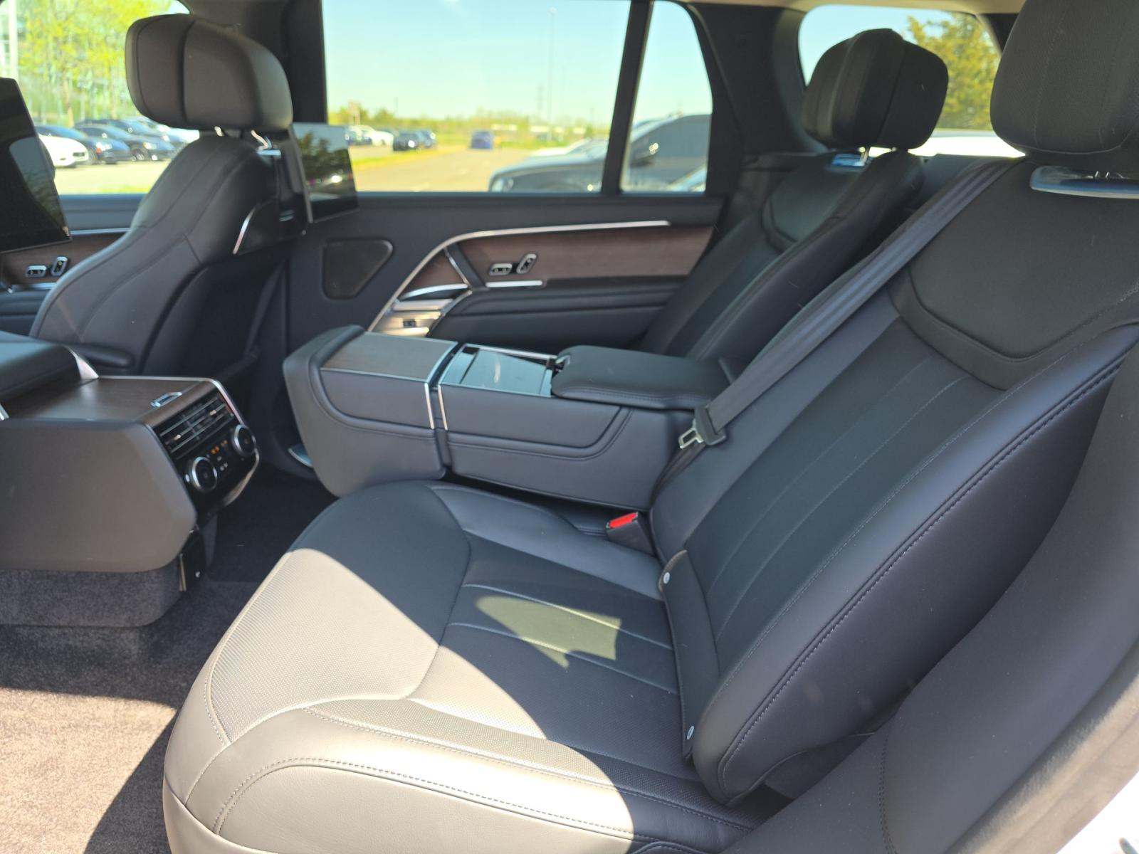 2025 Land Rover Range Rover Autobiography LWB AWD