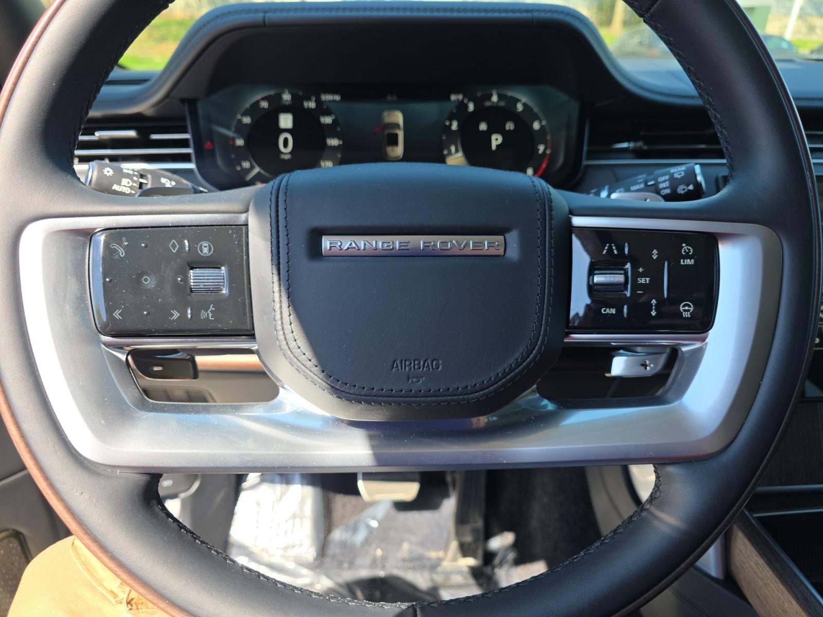 2025 Land Rover Range Rover Autobiography LWB AWD