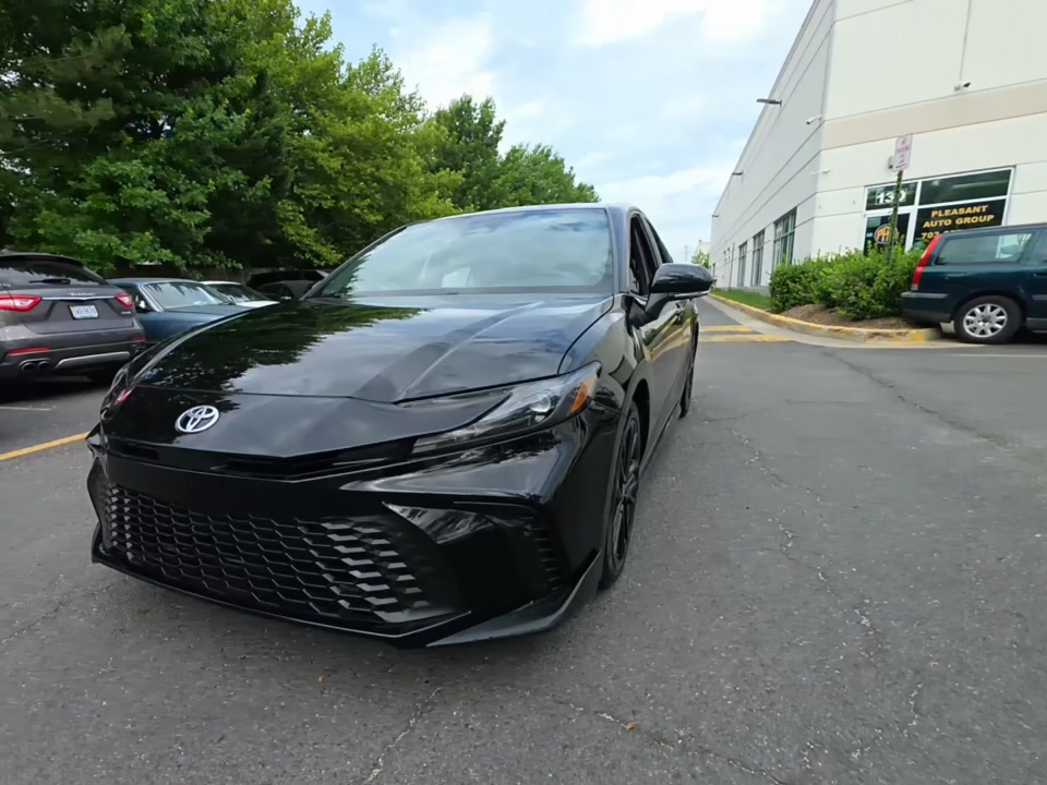 2025 Toyota Camry SE FWD