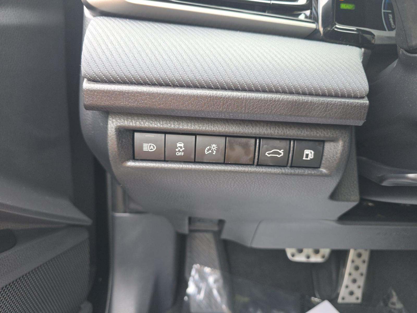 2025 Toyota Camry SE FWD