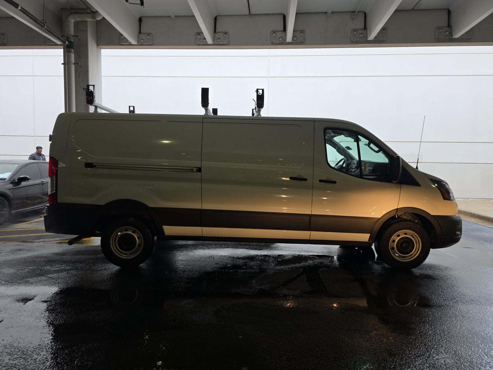 FORD TRANSIT 250 - 4