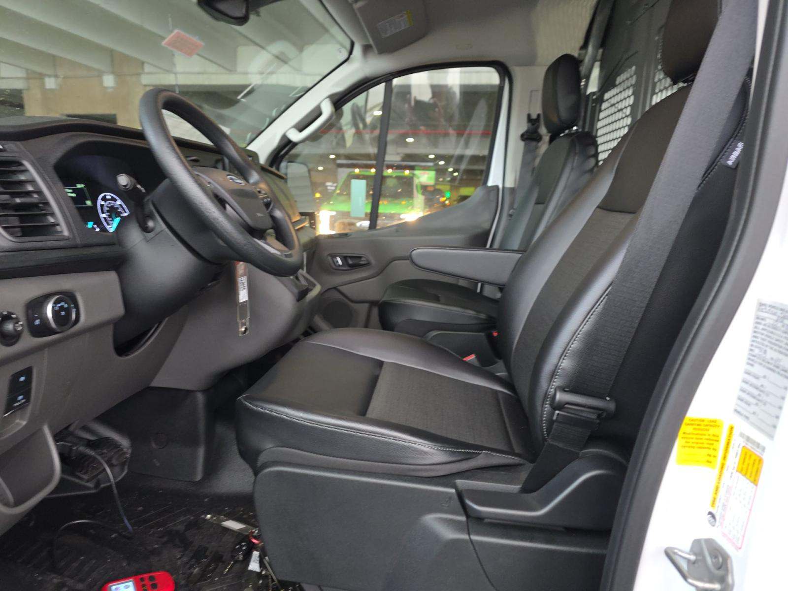 FORD TRANSIT 250 - 6