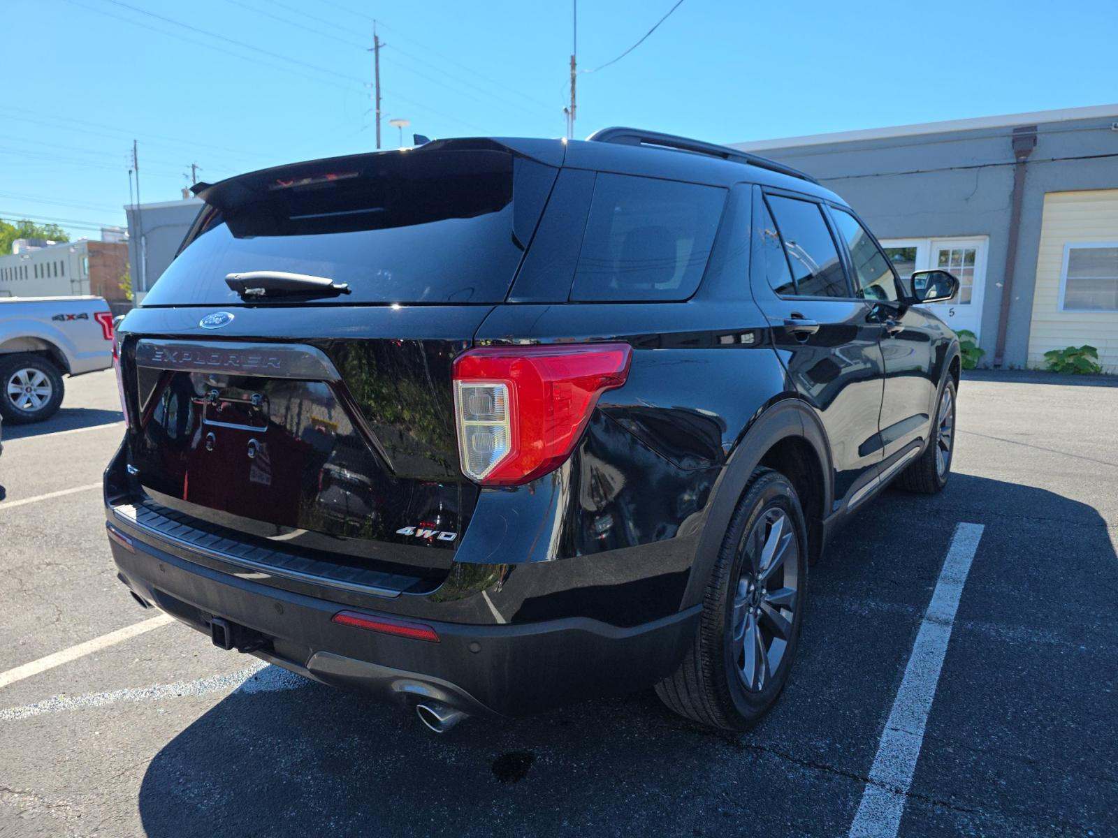 2023 Ford Explorer XLT AWD
