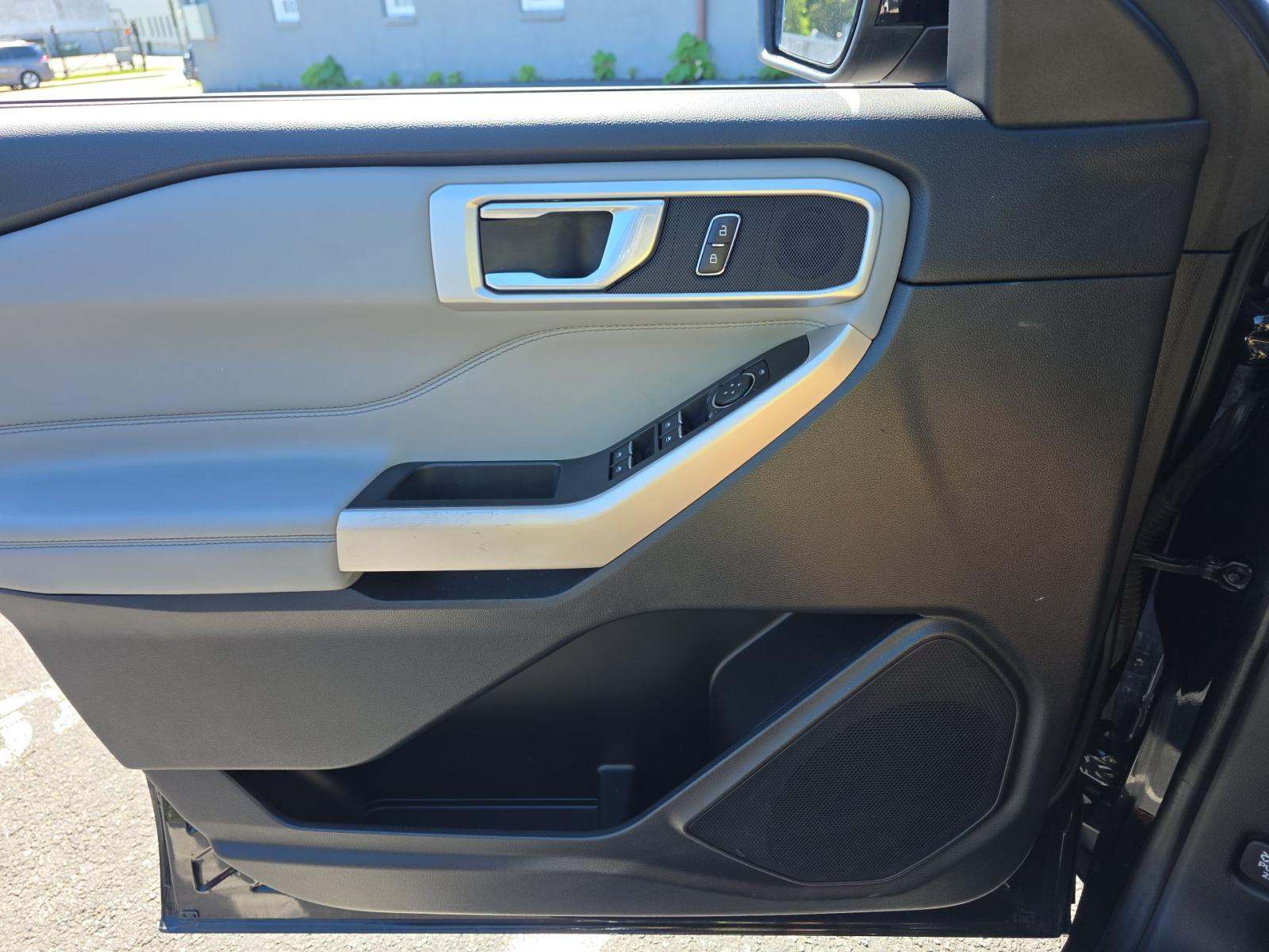 2023 Ford Explorer XLT AWD