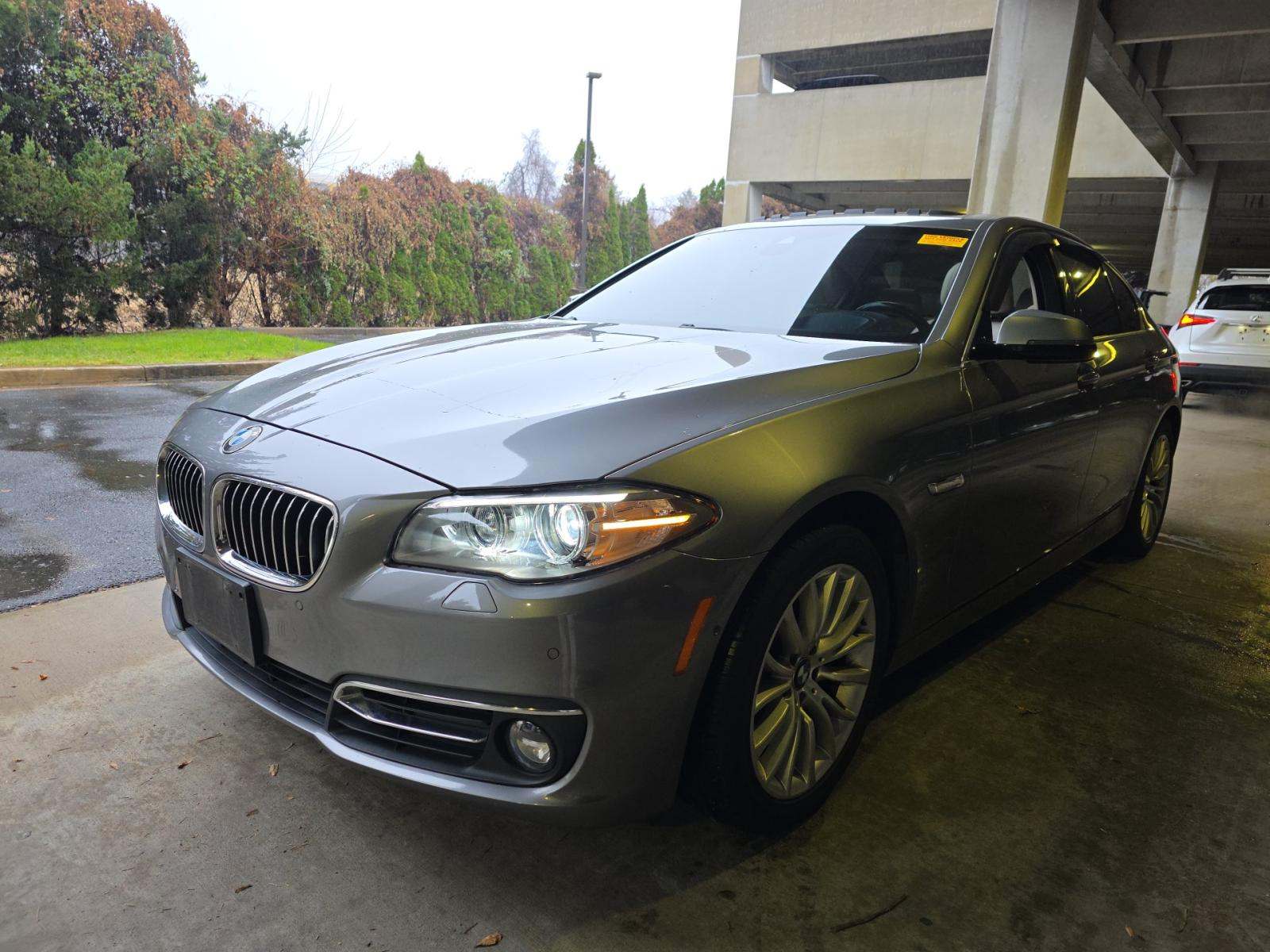 2015 BMW 5 Series Sedan 528i xDrive