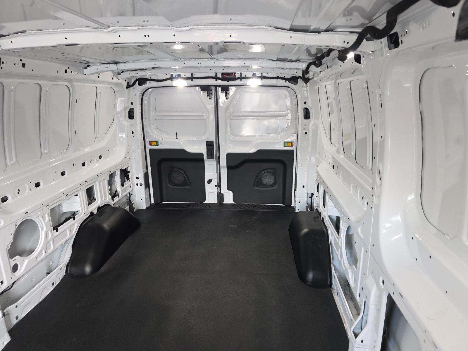 FORD TRANSIT 250 - 9