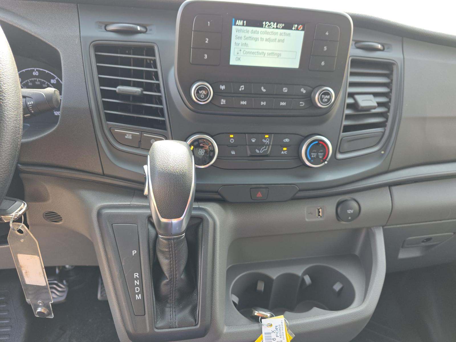 FORD TRANSIT 250 - 6