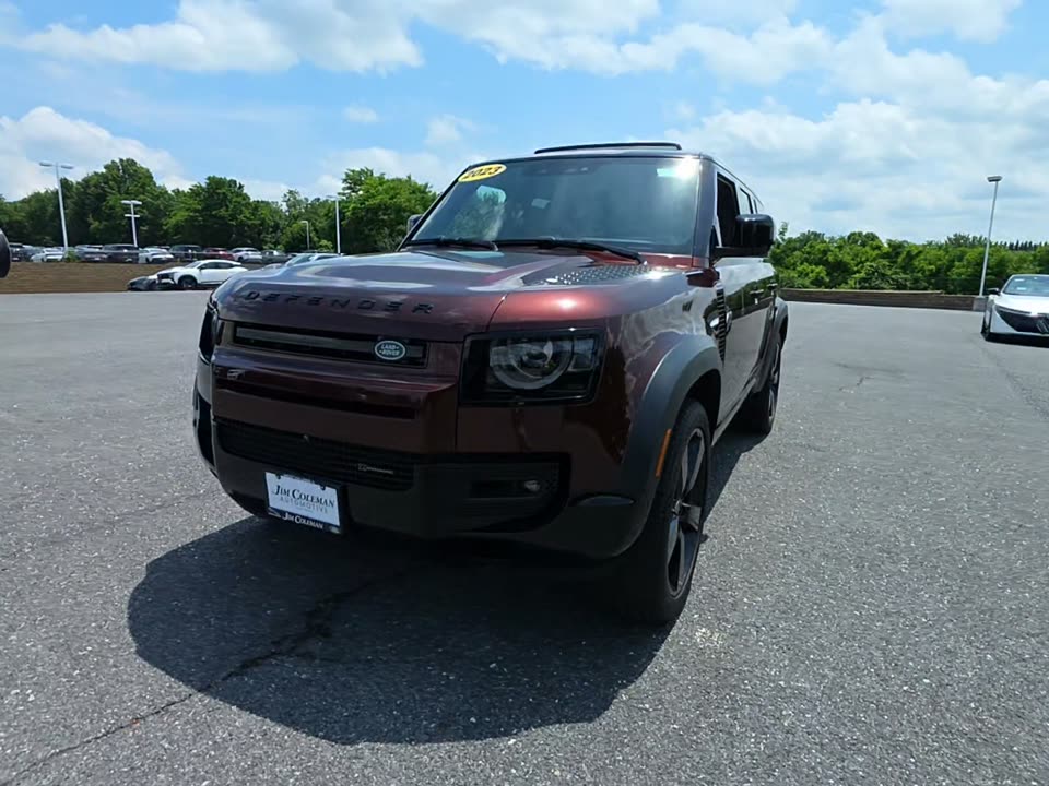 2023 Land Rover Defender 130 X-Dynamic SE AWD