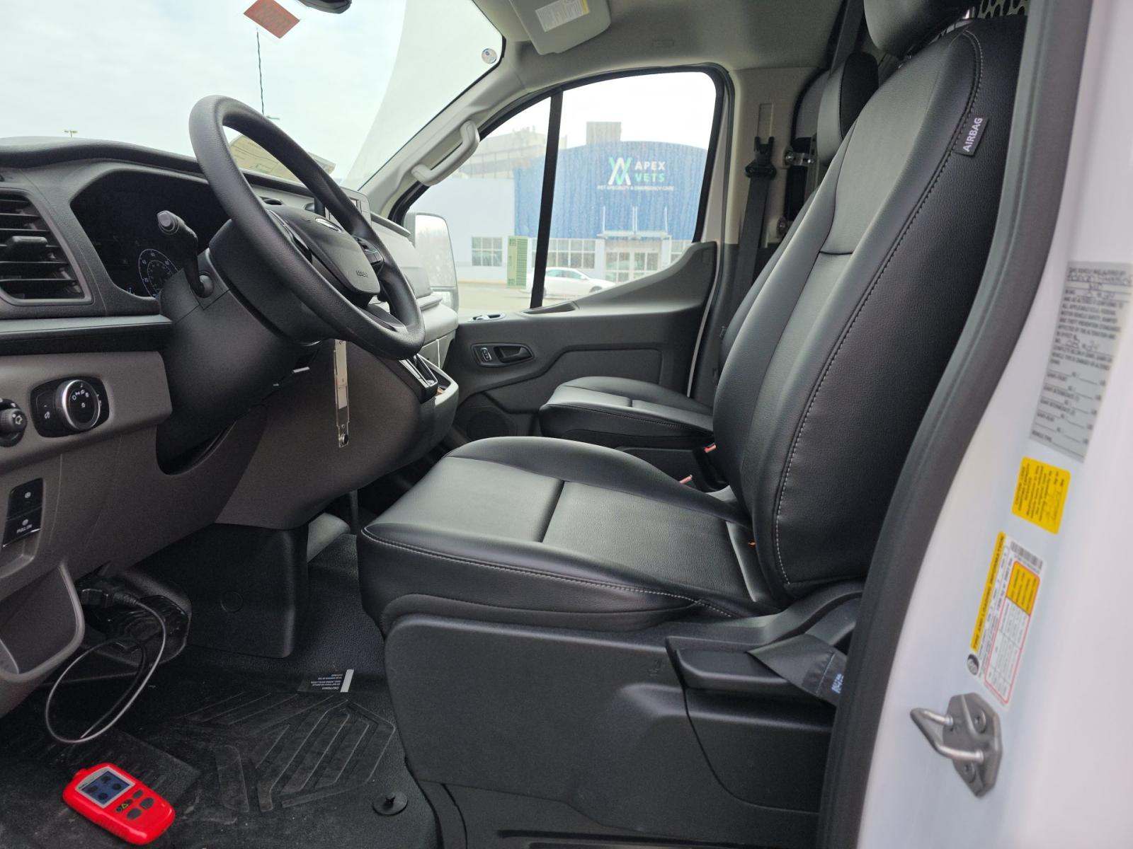 FORD TRANSIT 250 - 2