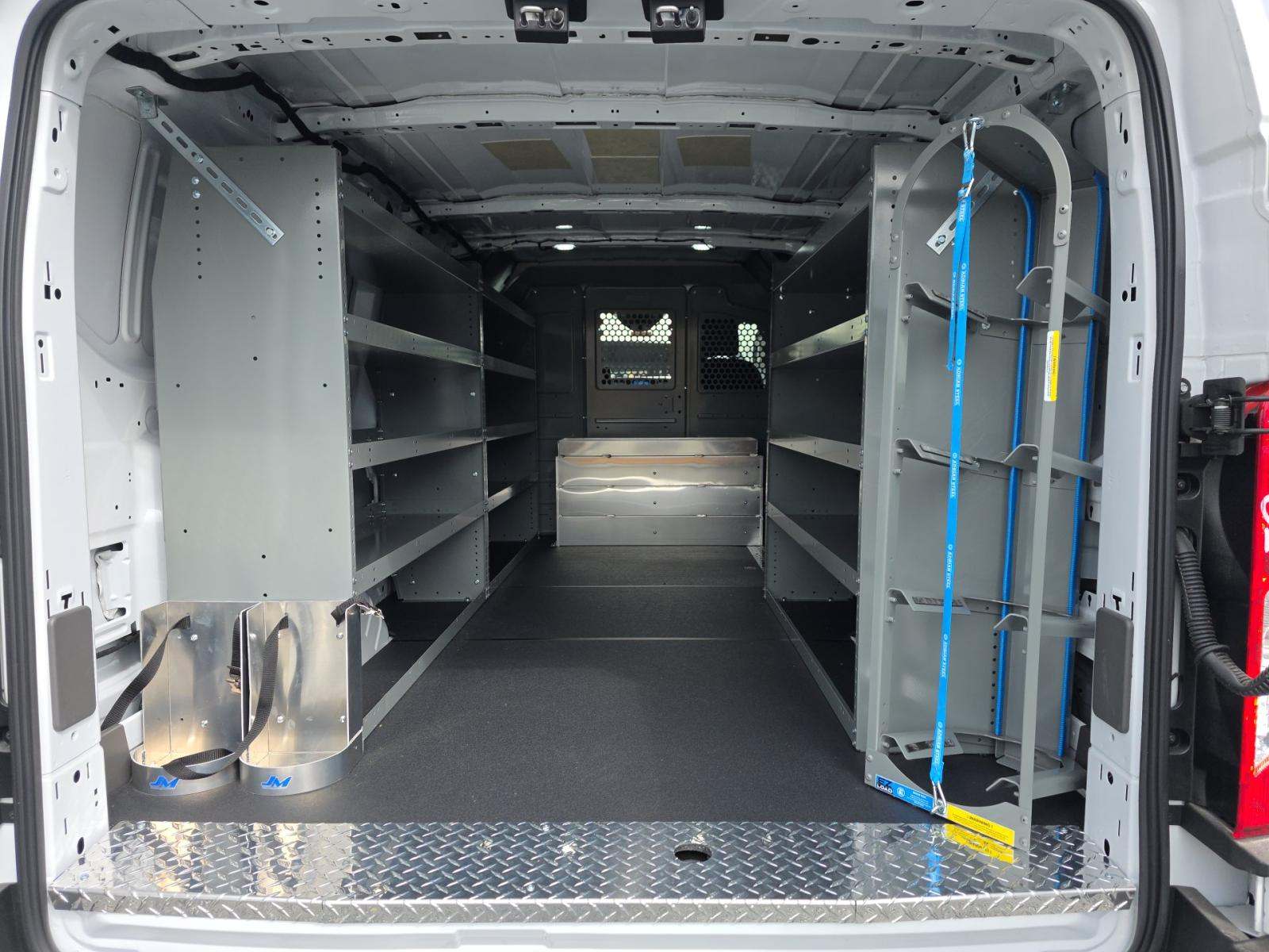 FORD TRANSIT 250 - 10